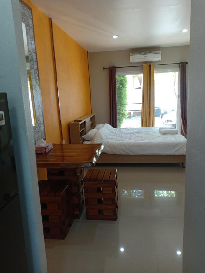 Mem Homestay Chumphon Exteriör bild