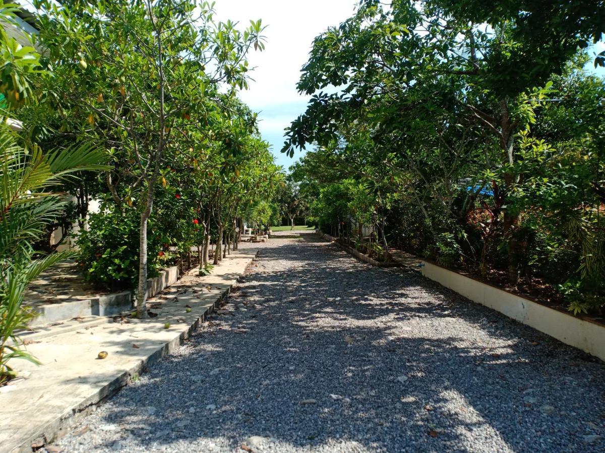 Mem Homestay Chumphon Exteriör bild
