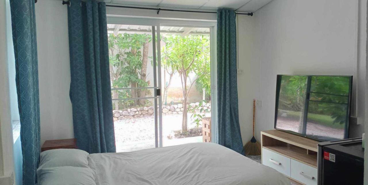 Mem Homestay Chumphon Exteriör bild