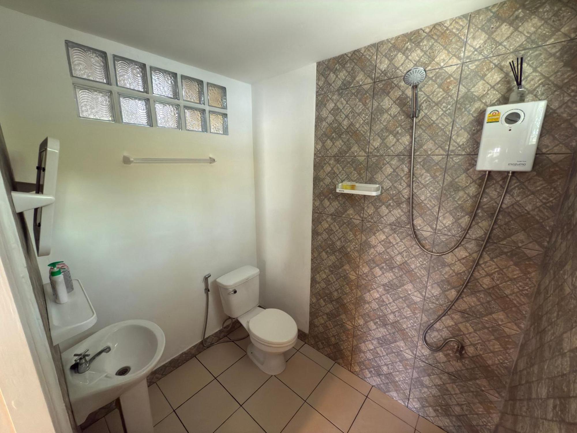 Mem Homestay Chumphon Exteriör bild