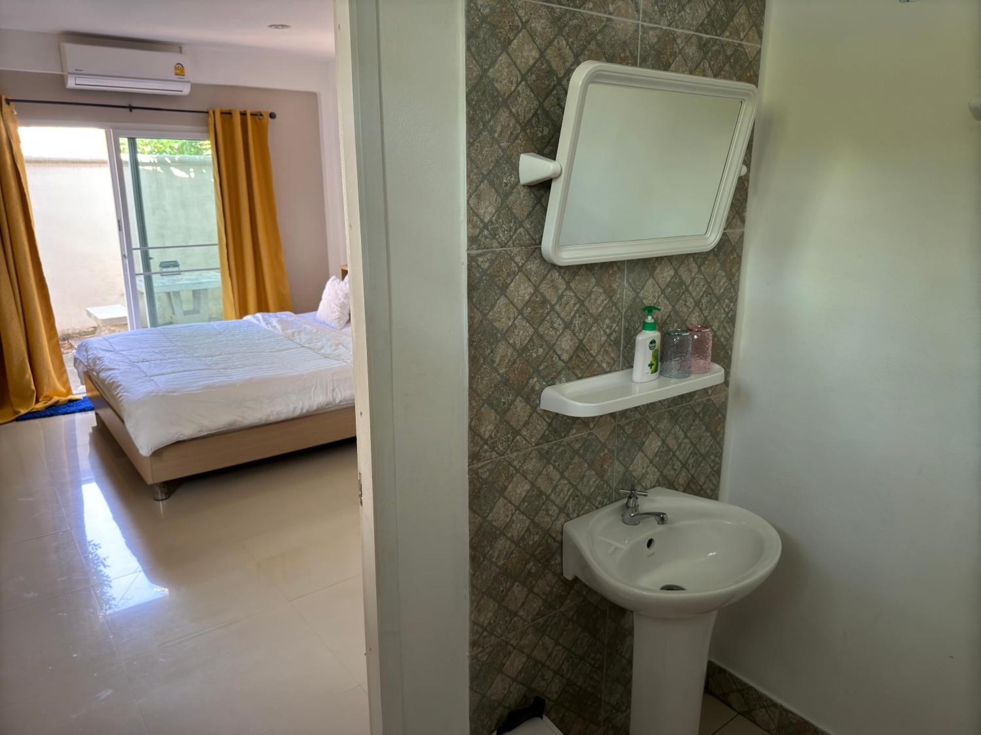 Mem Homestay Chumphon Exteriör bild