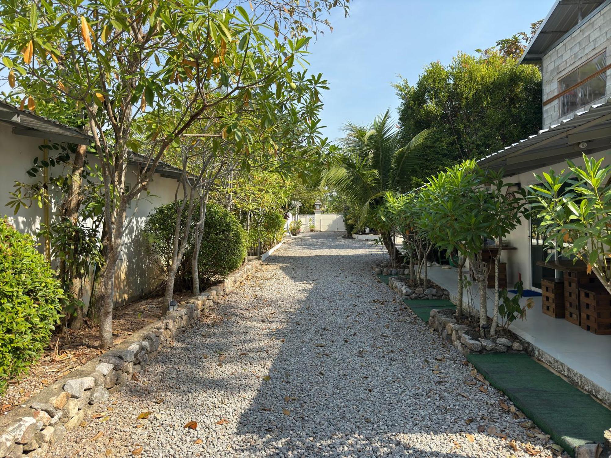 Mem Homestay Chumphon Exteriör bild